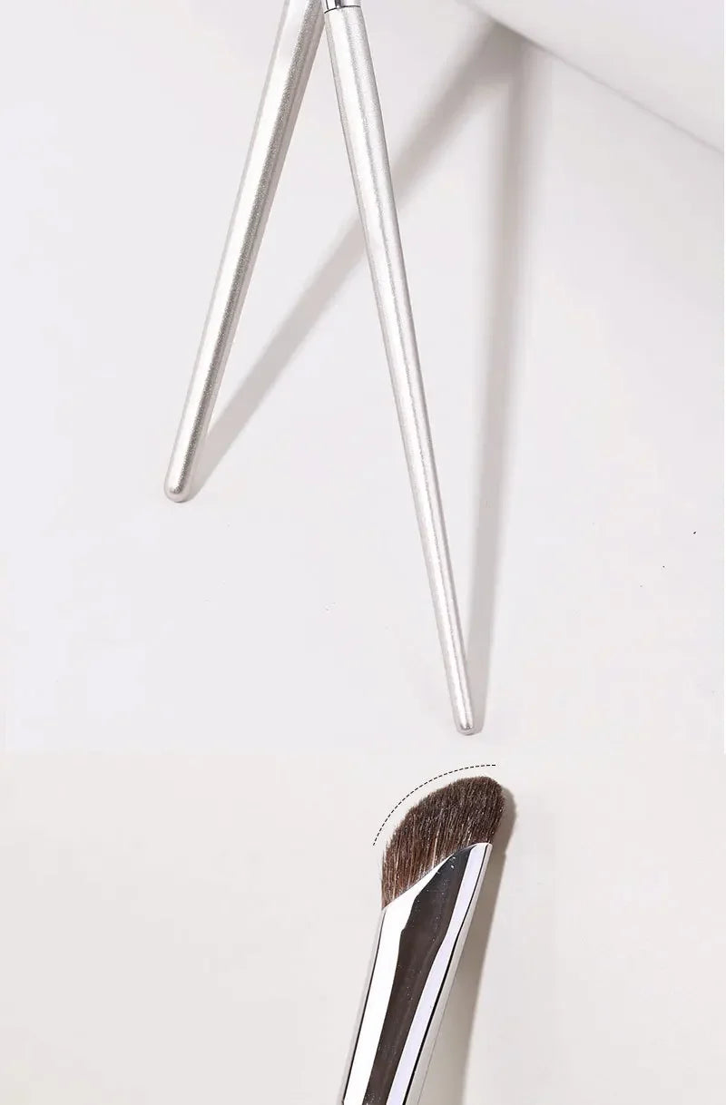 Nose Contour Brush Flat Nose Contour Brush Angled Contour – Beyond Beauty